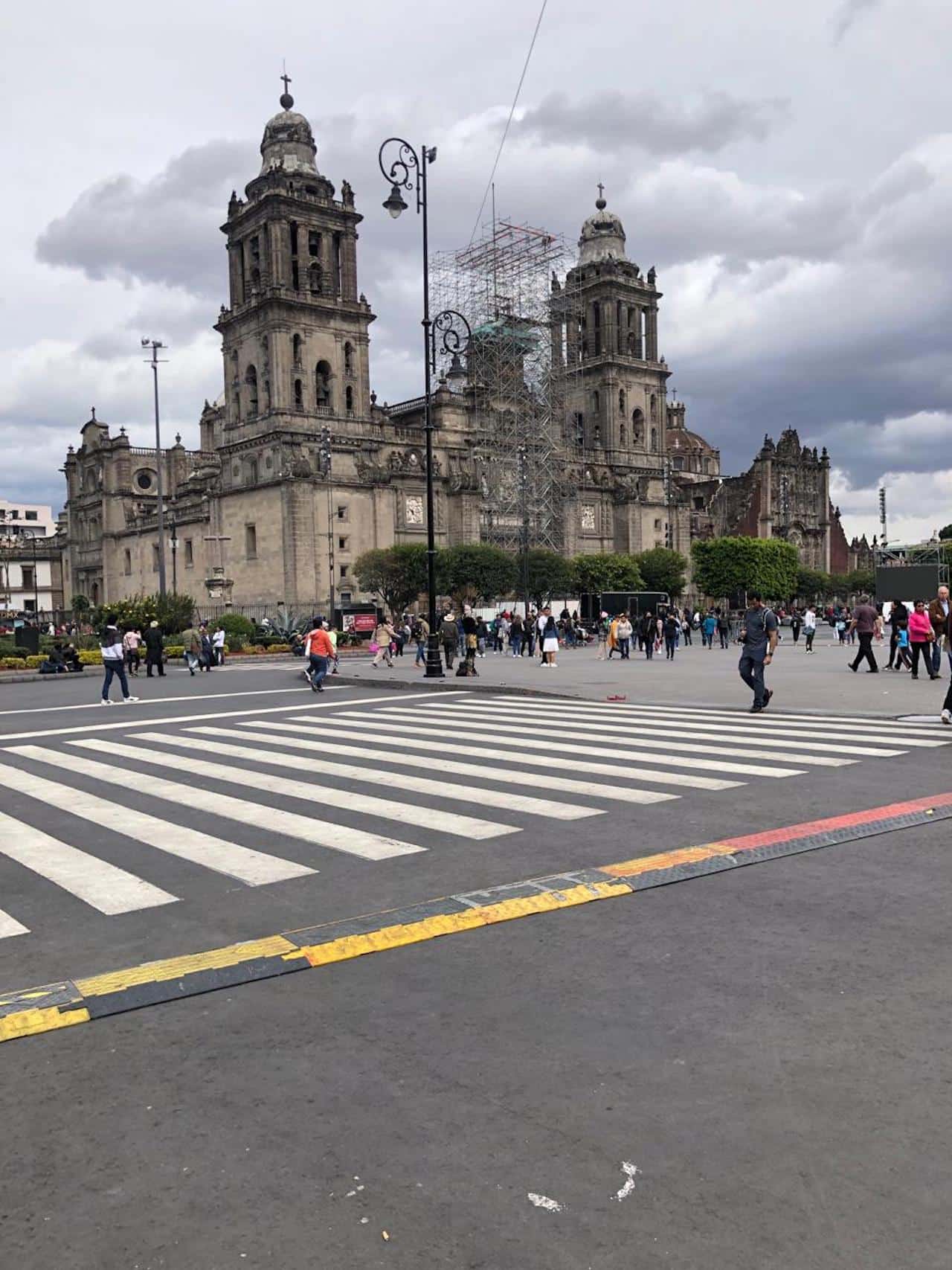 Aspecto del Zócalo, que ya es peatonal, este sábado 17 de febrero. Foto: Osvaldo Anaya. 
